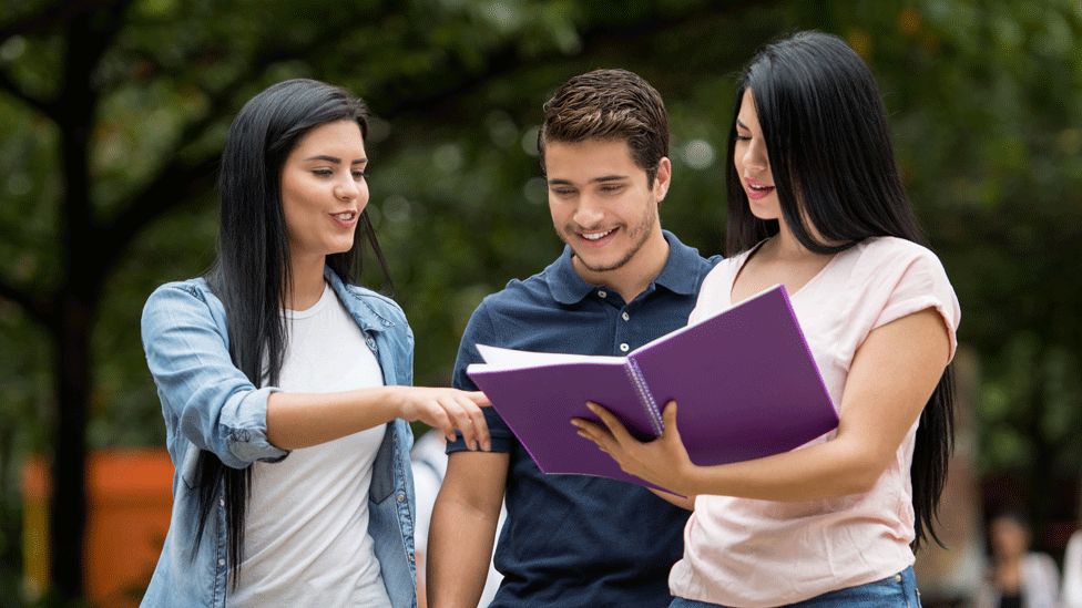 Qué puntajes PAES pide la Universidad de Chile para ingresar a sus carreras en 2026
